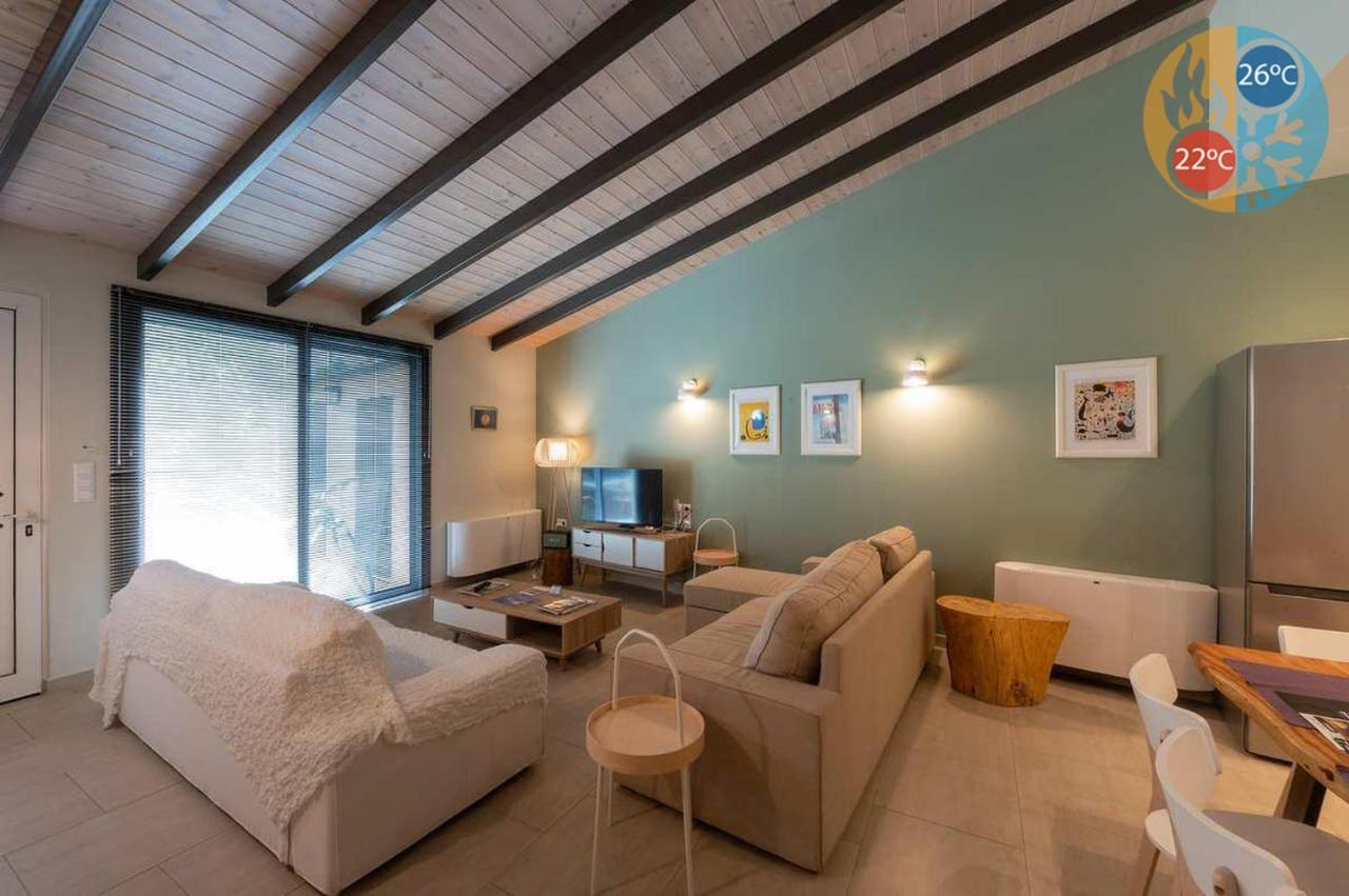 Linas Home - Kalamata Mediterranean Villas Bagian luar foto