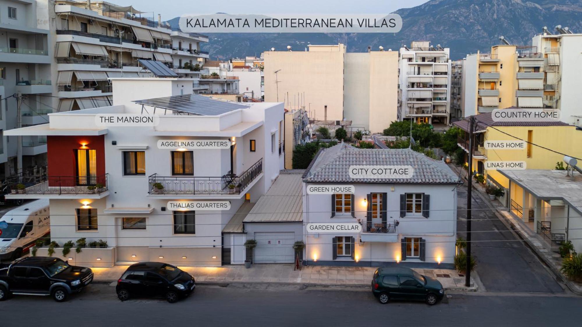 Linas Home - Kalamata Mediterranean Villas Bagian luar foto